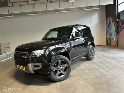 Land Rover Defender 3.0D 90 X-Dynamic HSE grijs kenteken