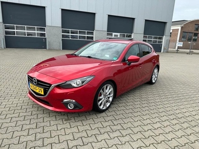 Mazda 3 Mazda 3 2.2D GT-M 2015 Full options (bj 2015)