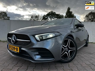 Mercedes-Benz A-klasse 180 Business Solution AMG/PANO/APPLE