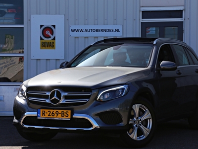 MERCEDES GLC-KLASSE 250 4MATIC 211PK Premium Plus 9G-Tronic Aut.*Perfect MB Onderh.*BTW-Auto*Pano/Dynamic Select/Navi/Sfeerverl./LED Koplamp./Elek. Klep/Half leder/Stoelverw./Parkeersens.V+A/18 inch LM*