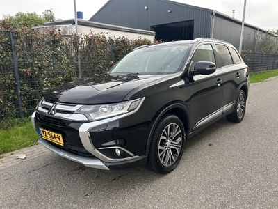 Mitsubishi OUTLANDER 2.3 DID 3 / 4WD / GRIJS KENTEKEN /