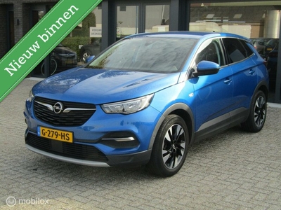 Opel Grandland X 1.2 Turbo Business Executive