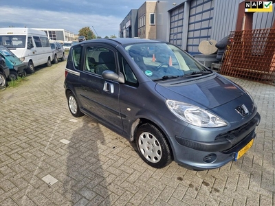 Peugeot 1007 1.4 Urban