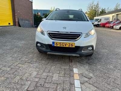 Peugeot 2008 1.6 VTi Féline