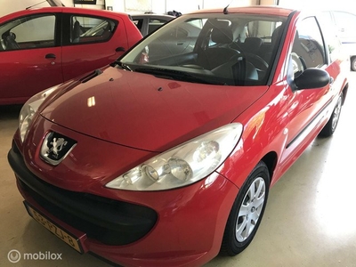 Peugeot 206 + 1.1 XR