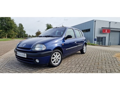 Renault Clio 1.4 RN MAX Nieuw A.P.K