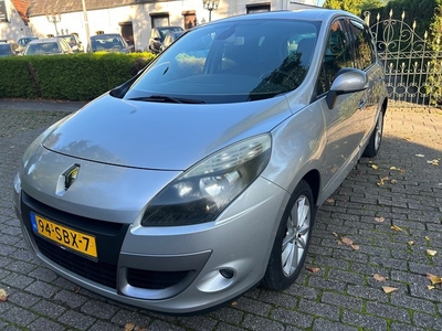 Renault Scénic 1.6 Parisiènne KM 151282 NAP