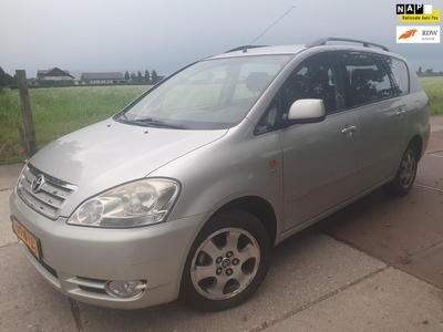 Toyota Avensis Verso 2.0i Linea Sol 6p./ CLIMA/ BJ 2004