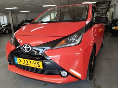 Toyota Aygo 1.0 VVT-i x-clusiv Navigatie Camera Clima