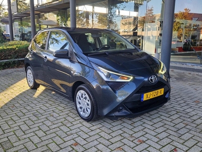 Toyota Aygo 1.0 VVT-i x-play GROOT SCHERM