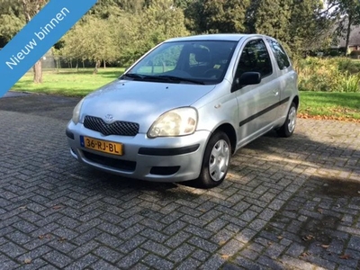 Toyota Yaris 1.0 VVT-i Terra MMT STUURBEKRACHTIGING/AUTOMAAT