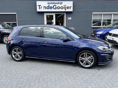 Volkswagen Golf 1.5 TSi Highline Business R-LINE LED