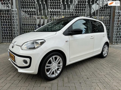 Volkswagen Up! 1.0 groove up! BlueMotion Pano Airco