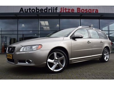 Volvo V70 3.2 238pk Automaat Momentum Xenon Half Leder