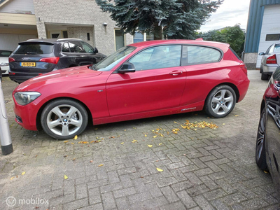 BMW 1-serie F20.1.6 SPORT EDITION ,Gechipt ,stoel verw, 17