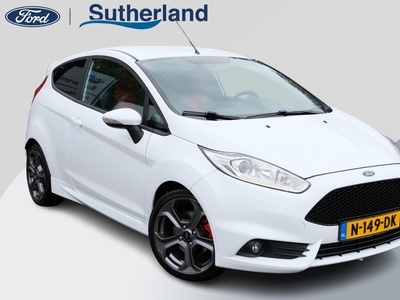 FORD FIESTA 1.6 ST2 182 PK | Navigatie | Dealeronderhouden | Recaro | 17 inch | Stoelverwarming | Spiegels Elek. Inklapbaar | Voorruitverwarming