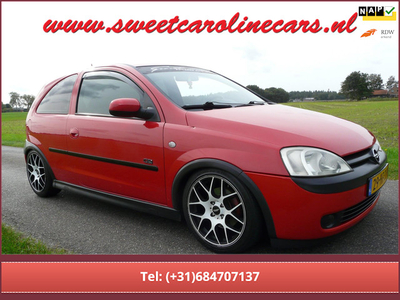 Opel Corsa 1.8-16V GSi 2001, RVS Sportuilaat, motor getuned, 140 pk,,vele opties, trekhaak Speciale snelle auto.!!