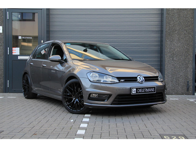 Volkswagen Golf 1.4 TSI R-Line Topstaat!! | Volledige historie !! | 150 pk | Apple Carplay | Lounge | Stoelverwarming | Parkeersensoren | 19