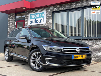 Volkswagen Passat Variant 1.4 TSI GTE DSG l PANO l TREKHAAK l ORG.NL l NAVI l LED