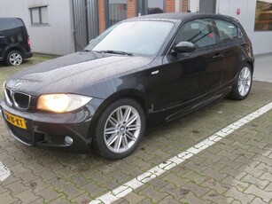 BMW 1-serie 120i High Executive M uitvoering 126.000 km -