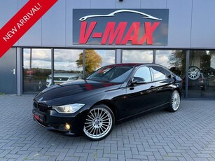 BMW 320i AUT Upgrade Edition Leder Xenon Navi Stoelverw