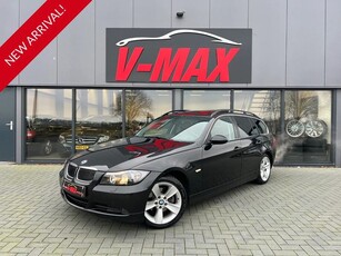 BMW 325i Touring AUT HighExe Pano NaviProf Leer Trek Stoelvw