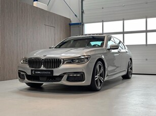 BMW 7-serie 740e iPerformance 325PK - M PAKKET - SCHUIFDAK