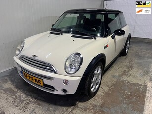 Mini Mini 1.6 Cooper Pepper zeer netjes. weinig kms