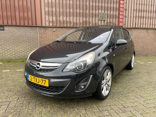 Opel Corsa 1.4-16V Cosmo 5dr. Automaat Navi PDC