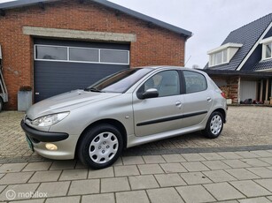 Peugeot 206 1.4-16V 91000 km!!