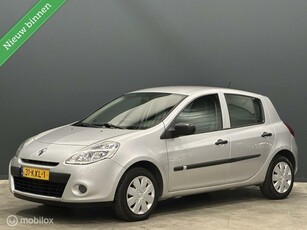 Renault Clio 1.2 TCe 100pk 5-Deurs Airco Navi Trekhaak