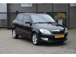 Skoda Fabia 1.2 TSI Tour Airco/Cruise Nieuwe apk!!