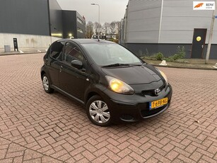 Toyota Aygo 1.0-12V Comfort Navigator AIRCO 5 Dr APK