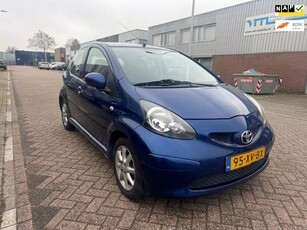 Toyota Aygo 1.0-12V +/NIEUWE MOTOR 120.000 KM!!!