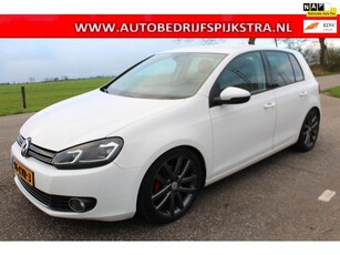 Volkswagen Golf 1.4 TSI Highline // AUTOMAAT / LEER / LMV //