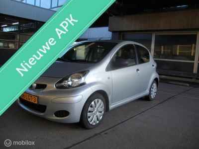 Toyota Aygo 1.0-12V Comfort 5 Deurs met Airco en Nieuwe Apk