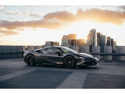 Ferrari SF90 Stradale Benzine