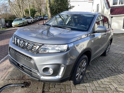 Suzuki Vitara 1.5 Hybrid Select, AUTOMAAT, NAVIGATIE