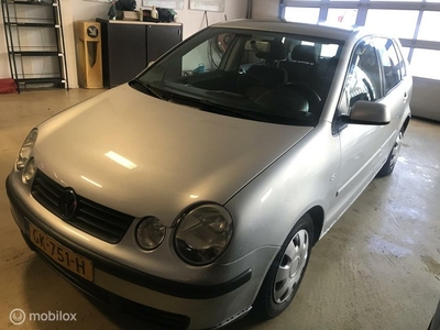 Volkswagen Polo 1.4-16V