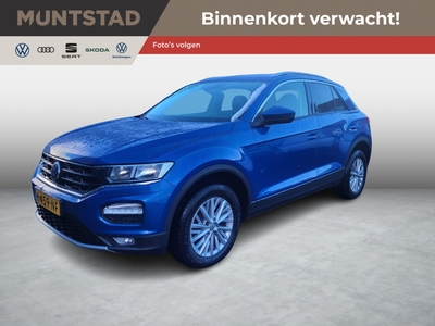 VOLKSWAGEN T-ROC 1.0 TSI 115PK Style | Navi | Trekhaak | Apple CarPlay | Climatronic | PDC | Adaptive Cruise | Getint Glas |