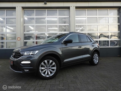 Volkswagen T-Roc 1.5 TSI 150 PK, Adaptive Cruise