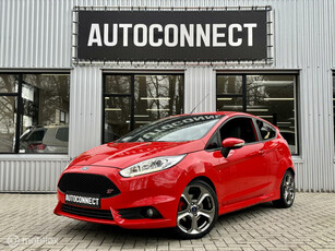 Ford Fiesta 1.6 ST. NAVI, CAMERA, CLIMA.