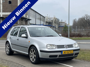 Volkswagen Golf 1.6-16V Trendline | Airco | Trekhaak | 5 Deurs | NL & NAP