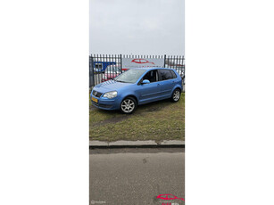 Volkswagen Polo 1.4-16V Sportline