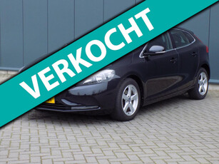 Volvo V40 1.6 D2 R-Design 6-Bak