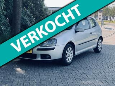 Volkswagen GOLF 2.0 TDI Trendline (bj 2004) AIRCO / NIEUW APK