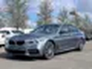 BMW 5 Serie Sedan 540i High Executive M Sport Dealer onderhoud Panodak Trekhaak Parking