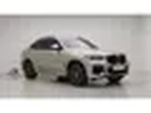 BMW X4 xDrive20i M-Sport 19 inch Camera Trekhaak Active Cruise Control