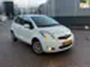 Toyota Yaris 1.3 VVTi Aspiration AUTOMAAT 1e EIGENAAR CLIMA NAVIGATIE