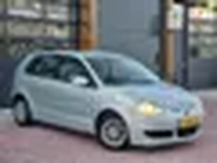 Volkswagen Polo 1.4 TDI Trendline BlueMotion 1e Eignr Airco Lmv Electr Ramen Nap Boekjes